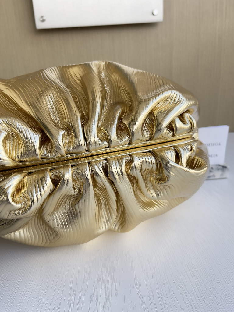 Bottega Veneta Pouch 576227 Calfskin In Gold