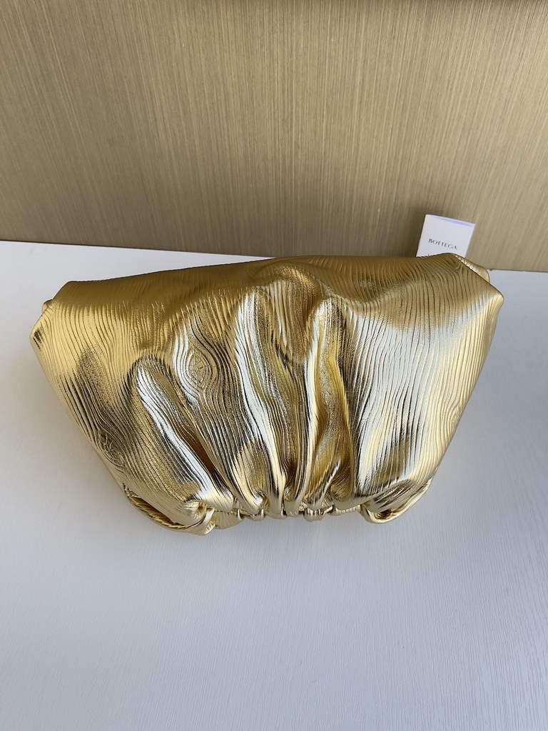 Bottega Veneta Pouch 576227 Calfskin In Gold