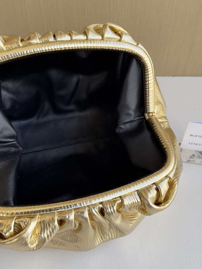 Bottega Veneta Pouch 576227 Calfskin In Gold