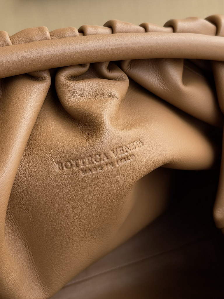 Bottega Veneta Pouch 576227 Calfskin In Camel