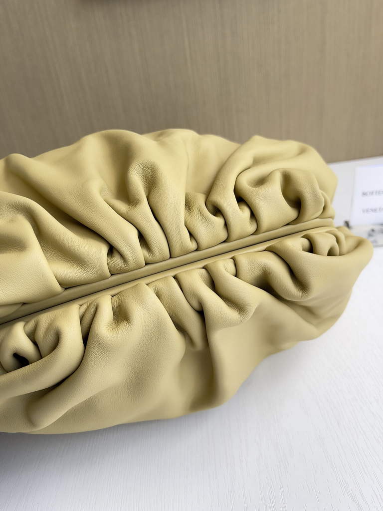 Bottega Veneta Pouch 576227 Calfskin In Yellow