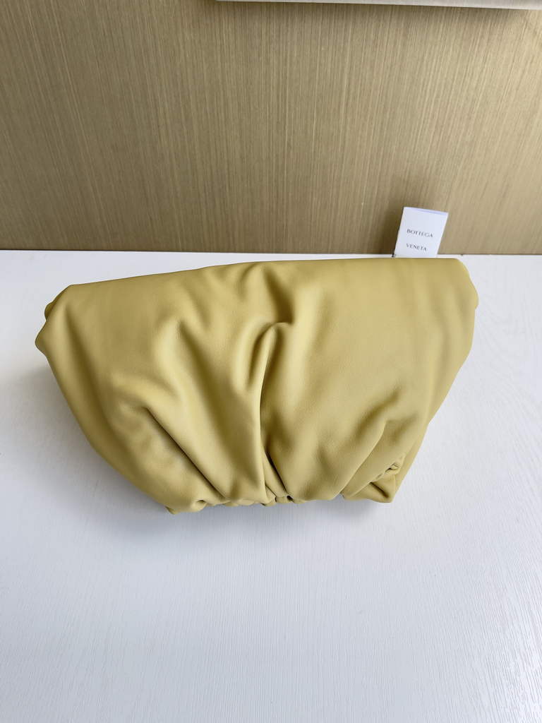 Bottega Veneta Pouch 576227 Calfskin In Yellow