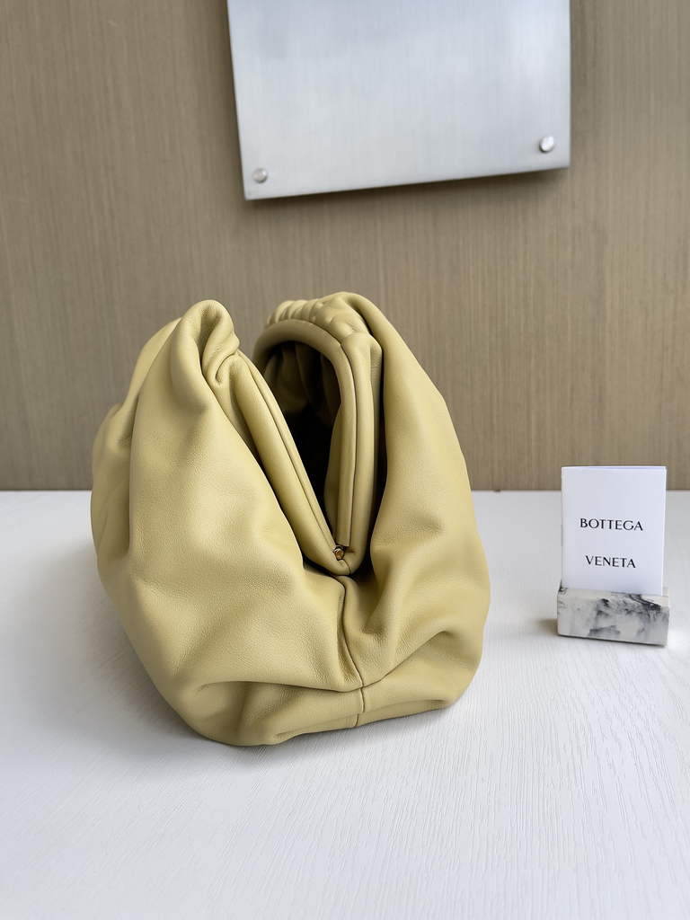 Bottega Veneta Pouch 576227 Calfskin In Yellow