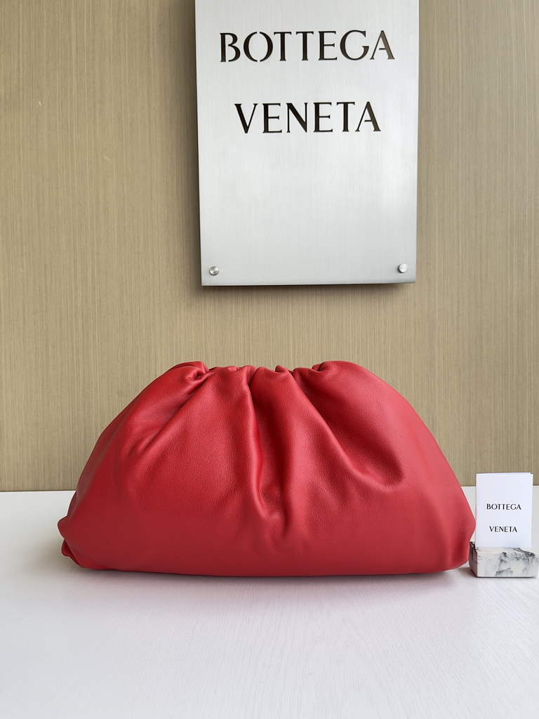 Bottega Veneta Pouch 576227 Calfskin In Red