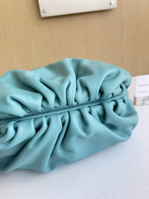 Bottega Veneta Pouch 576227 Calfskin In Blue