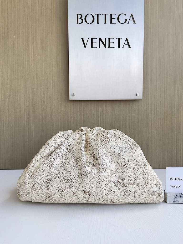 Bottega Veneta Pouch 576227 Beige Calfskin