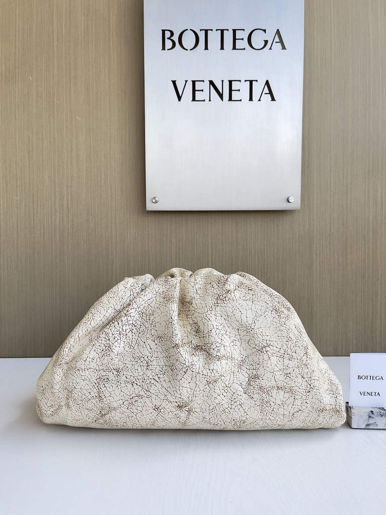 Bottega Veneta Pouch 576227 Beige Calfskin