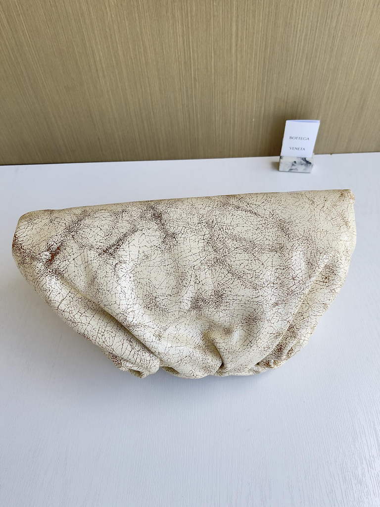 Bottega Veneta Pouch 576227 Beige Calfskin