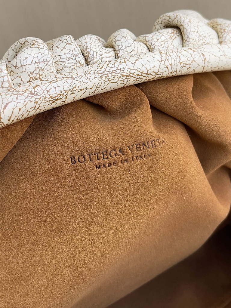 Bottega Veneta Pouch 576227 Beige Calfskin