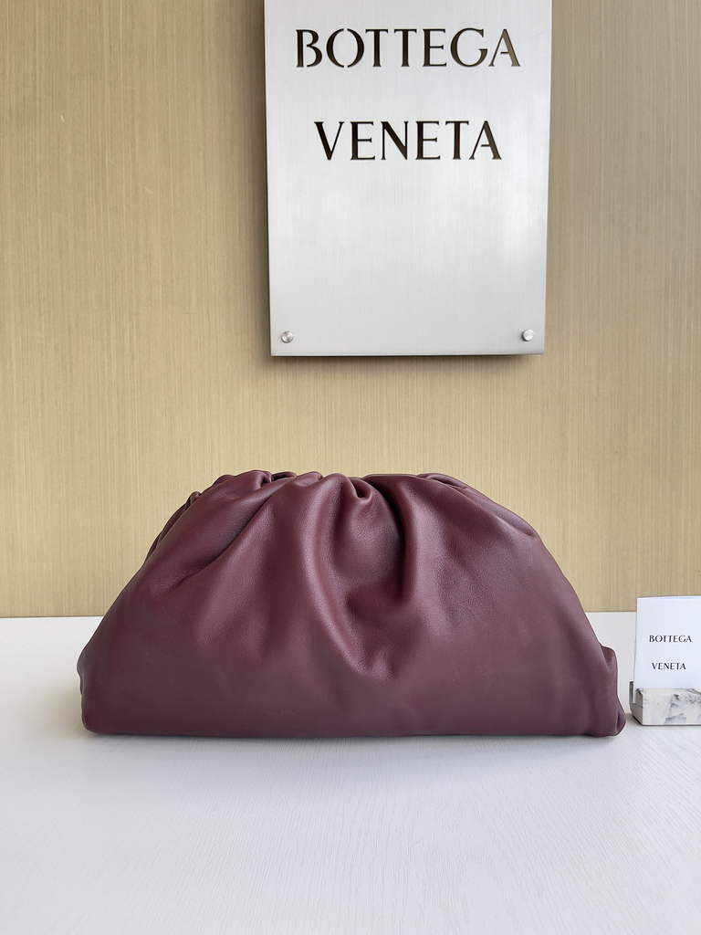 Bottega Veneta Pouch 576227 Calfskin In Wine Red