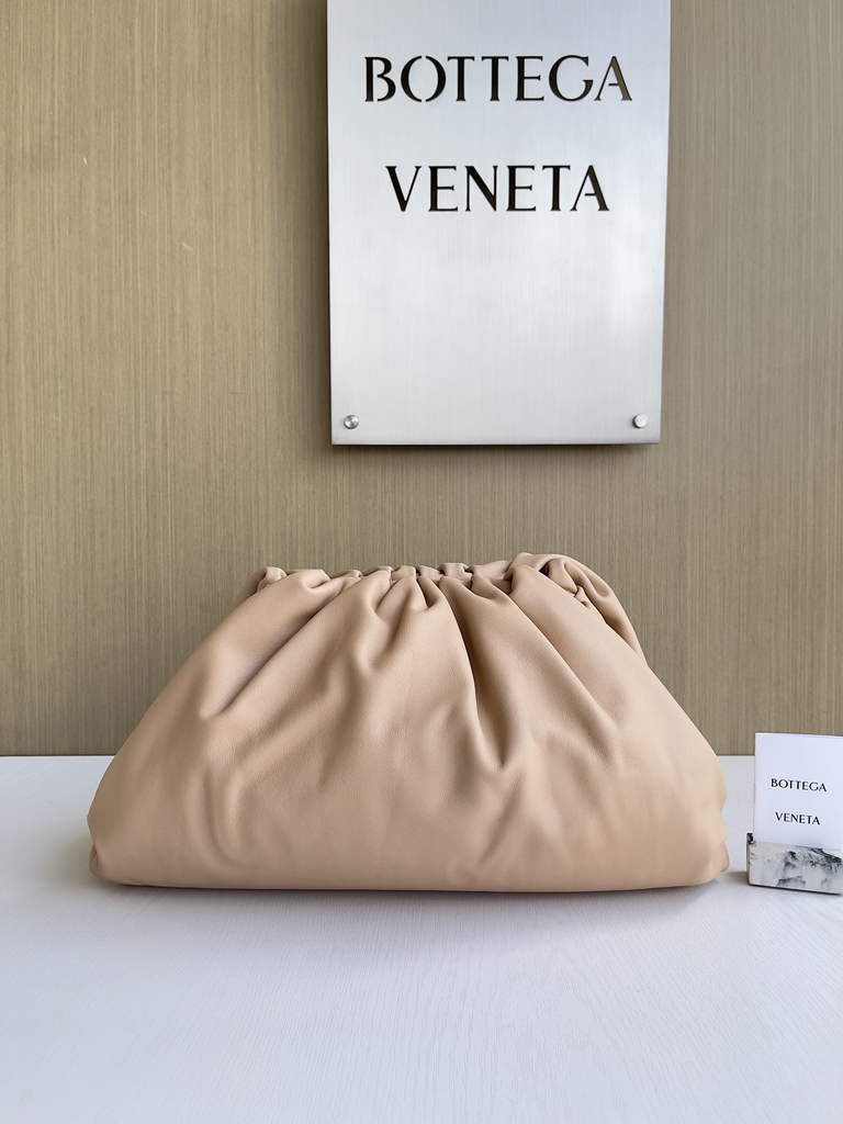 Bottega Veneta Pouch 576227 Calfskin In Dark Beige