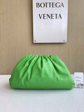 Bottega Veneta Pouch 576227 Calfskin In Green