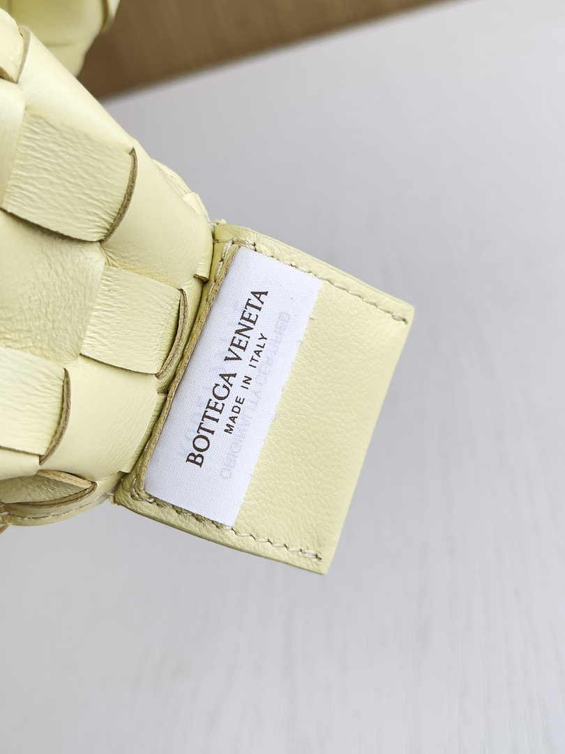 Bottega Veneta Sardine 716082 Lambskin Yellow