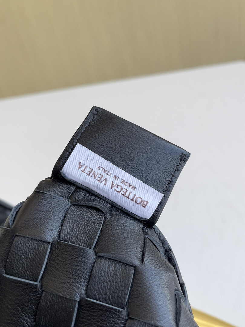 Bottega Veneta Sardine 716082 Lambskin Black