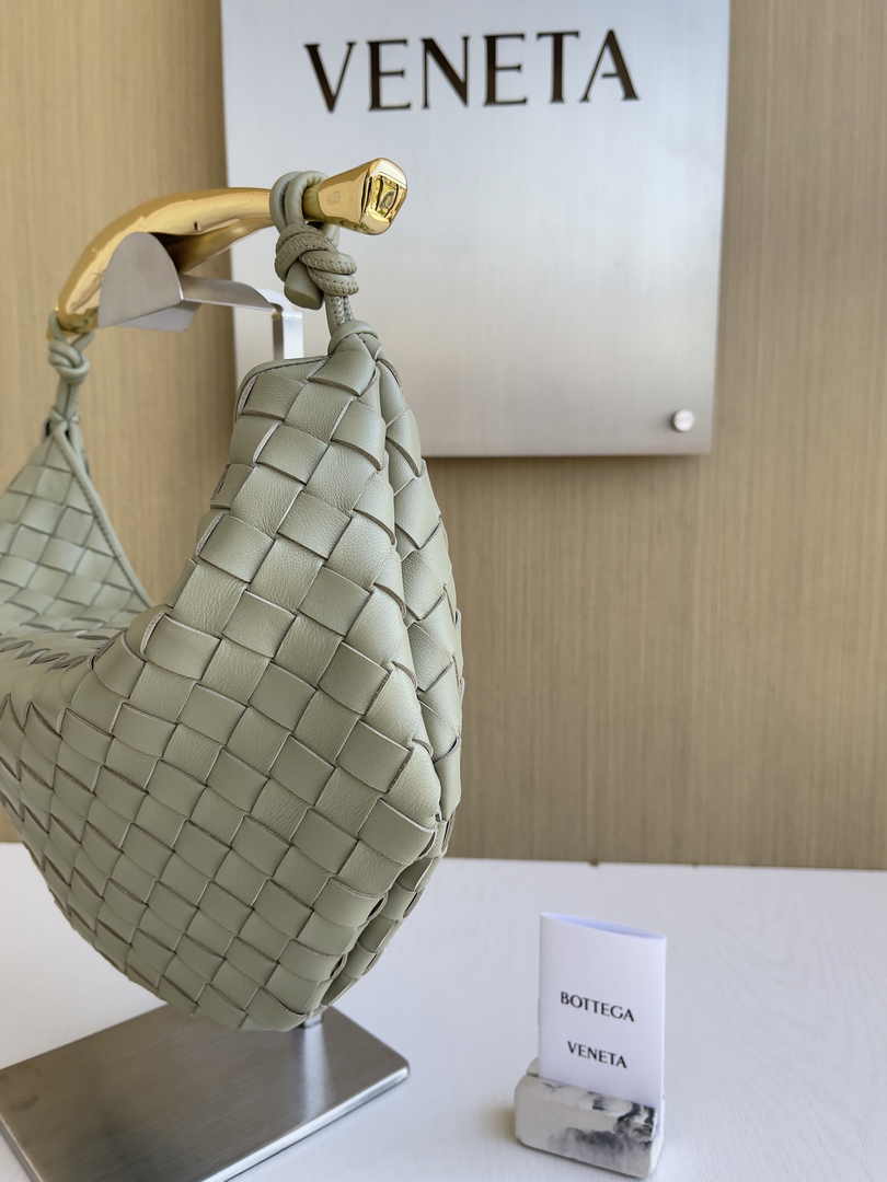 Bottega Veneta Sardine 716082 Lambskin Light Green