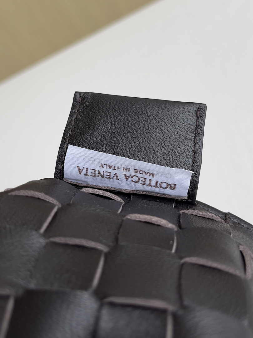 Bottega Veneta Sardine 716082 Lambskin Coffee