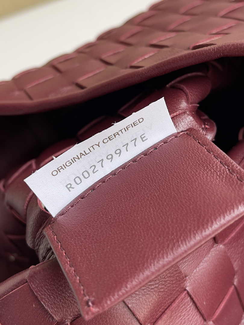 Bottega Veneta Sardine With Chain 776768 Lambskin Wine Red