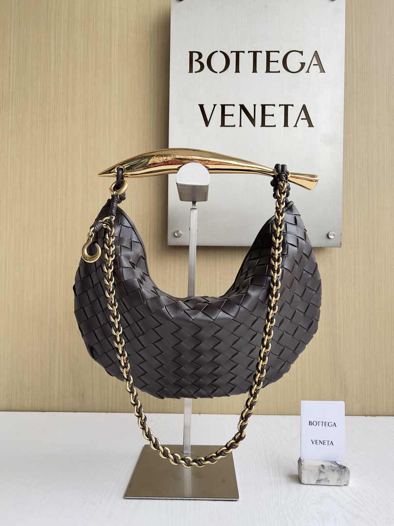 Bottega Veneta Sardine With Chain 776768 Lambskin Coffee