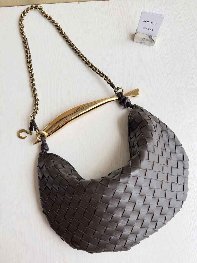 Bottega Veneta Sardine With Chain 776768 Lambskin Coffee