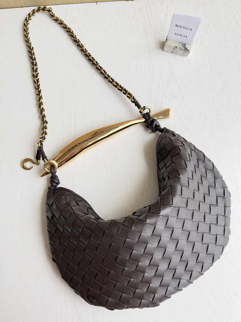 Bottega Veneta Sardine With Chain 776768 Lambskin Coffee