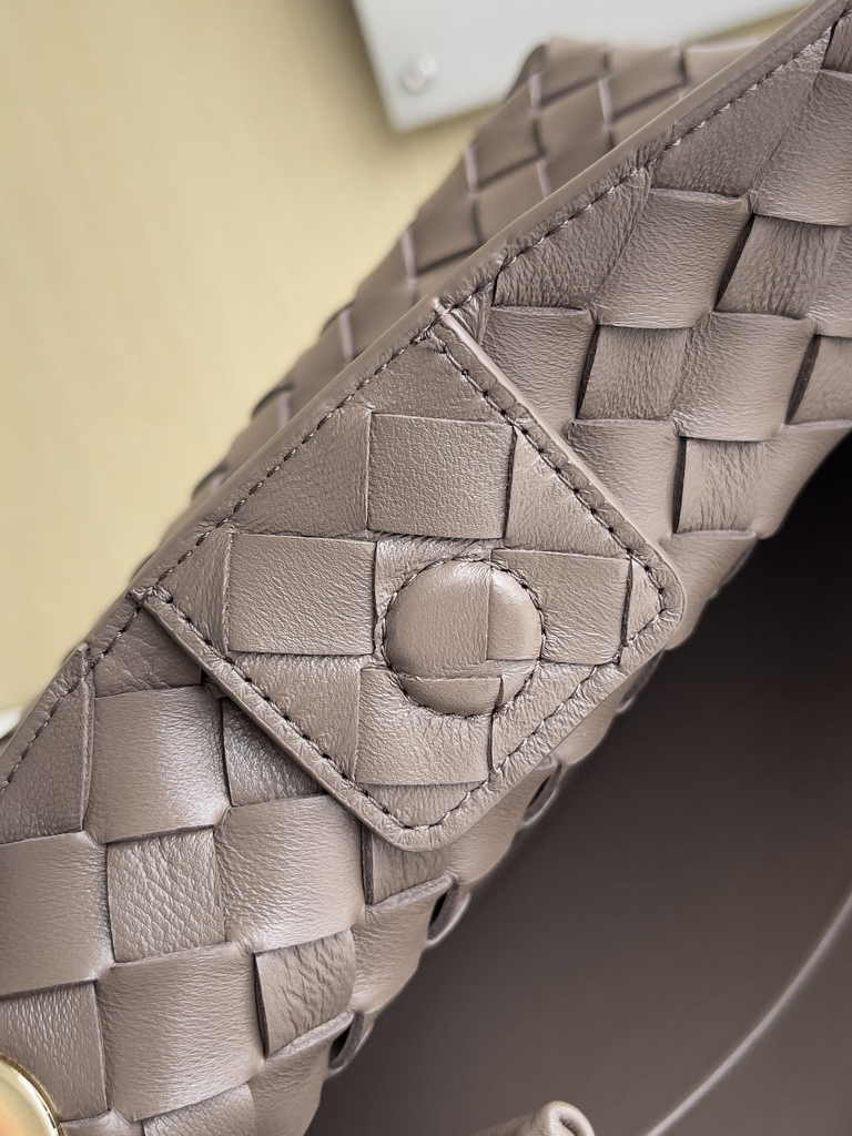Bottega Veneta Small Andiamo Bag 743568 Lambskin Nude