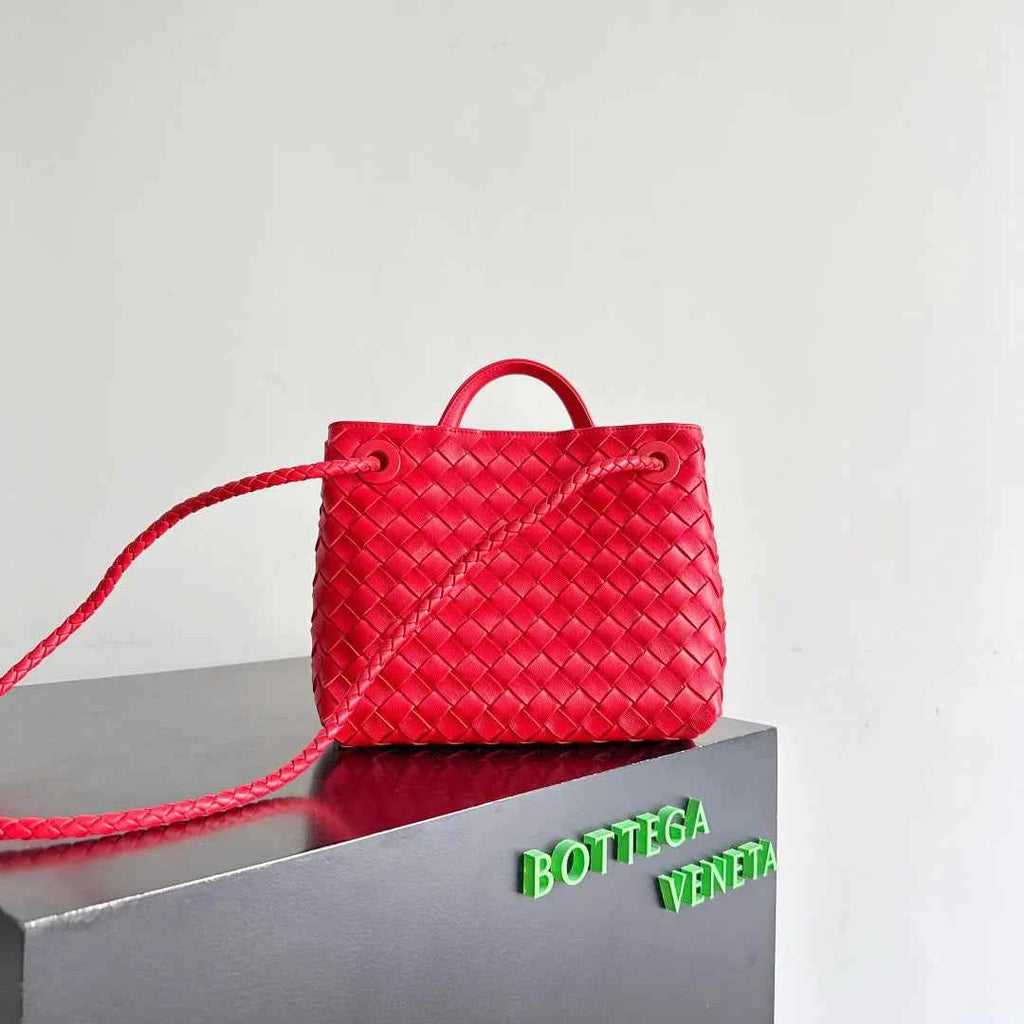 Bottega Veneta Small Andiamo Bag in 743568 Lambskin Red