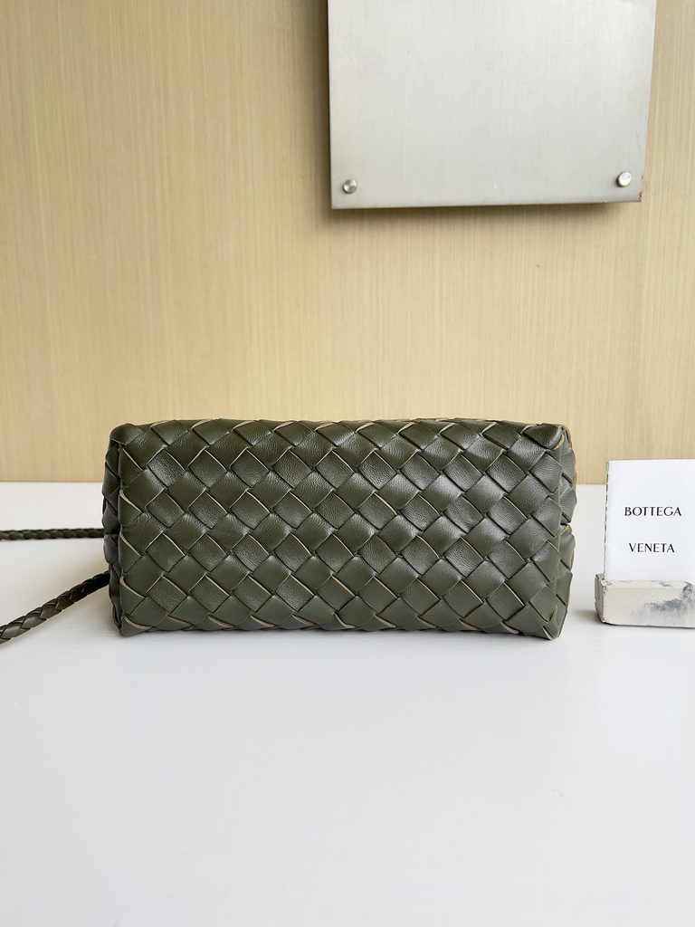 Bottega Veneta Small Andiamo Bag 743568 Lambskin Dark Green