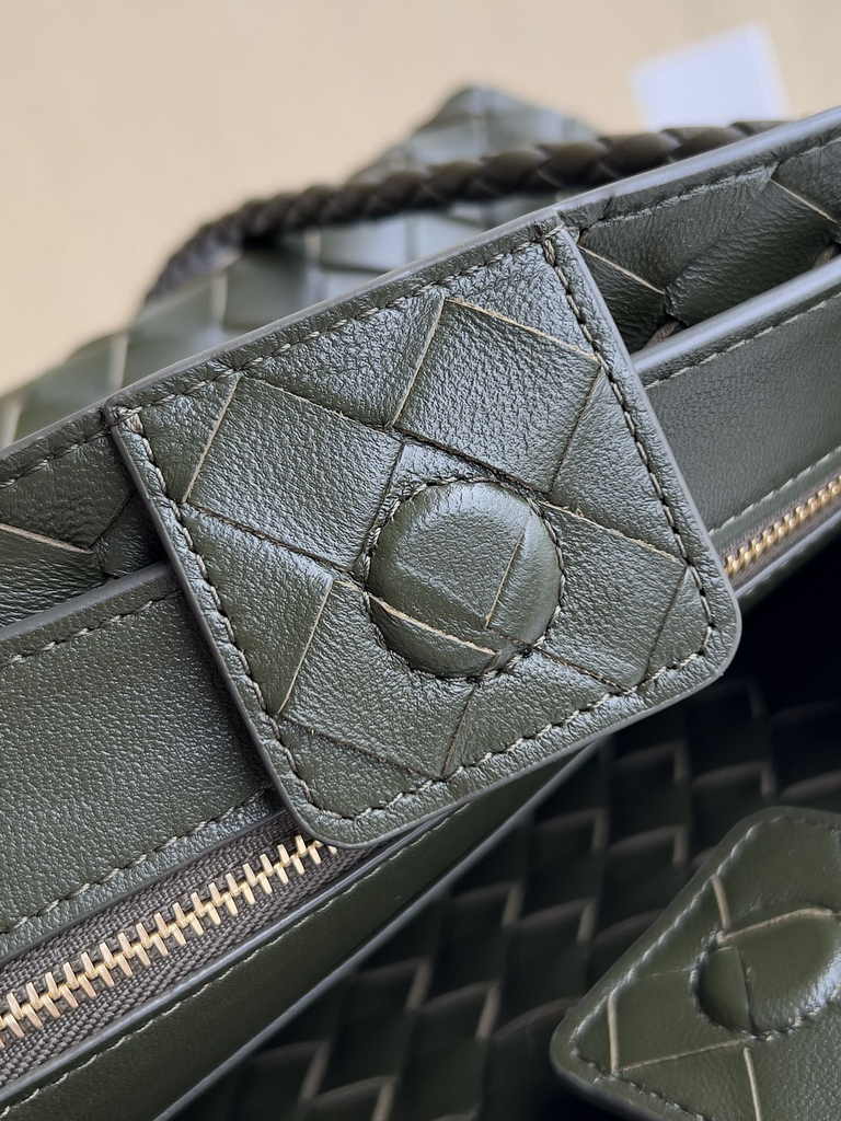 Bottega Veneta Small Andiamo Bag 743568 Lambskin Dark Green