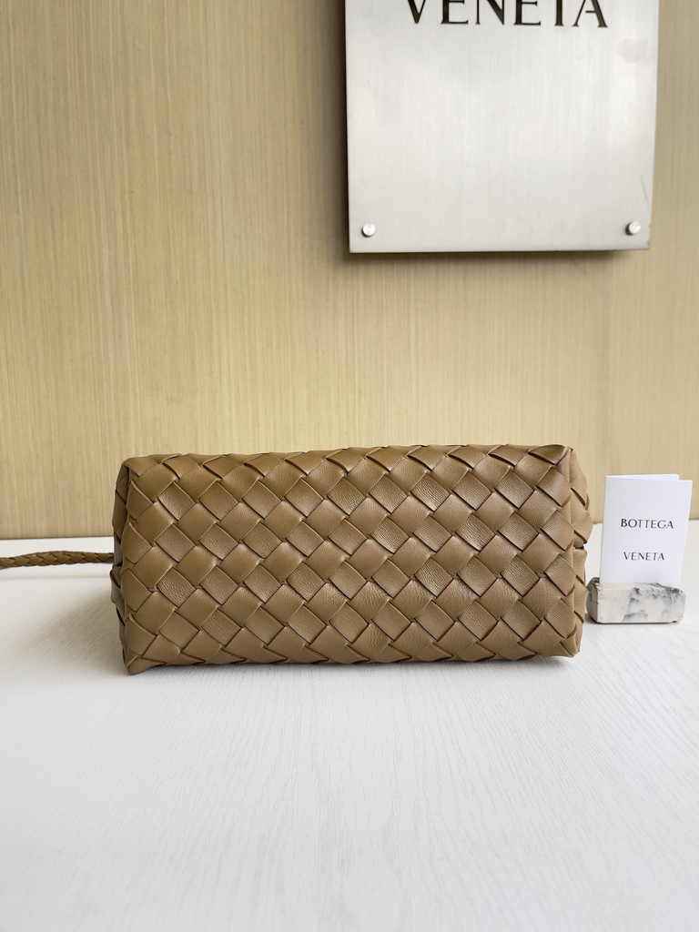 Bottega Veneta Small Andiamo Bag 743568 Lambskin Tan