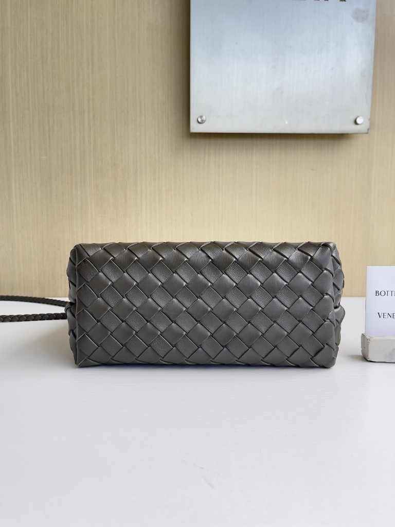 Bottega Veneta Small Andiamo Bag 743568 Lambskin