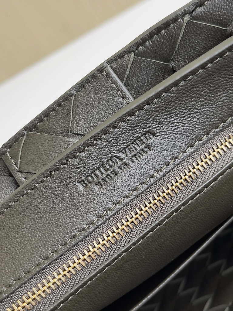 Bottega Veneta Small Andiamo Bag 743568 Lambskin