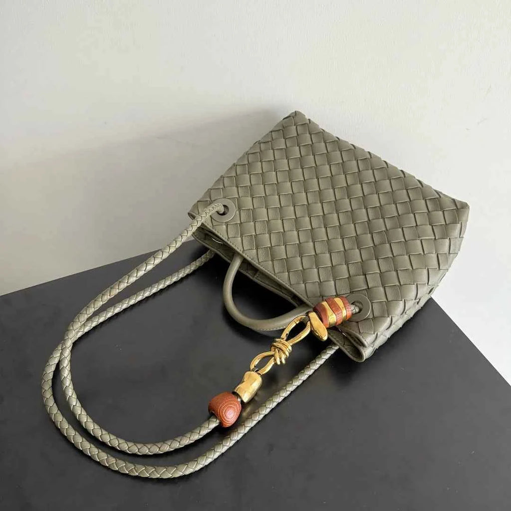 Bottega Veneta Small Andiamo Bag in 743568 dark gray Lambskin