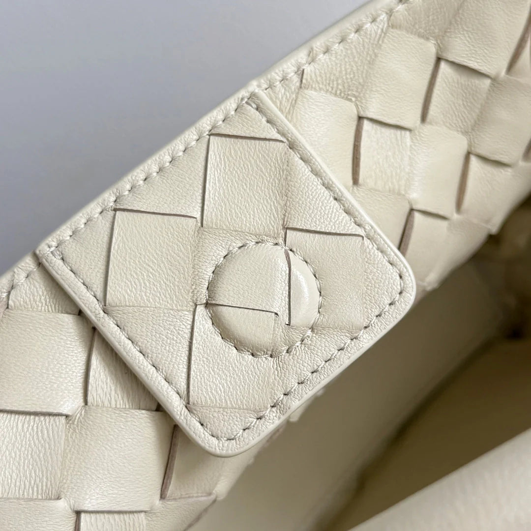 Bottega Veneta Small Andiamo Bag in 743568 Lambskin Beige