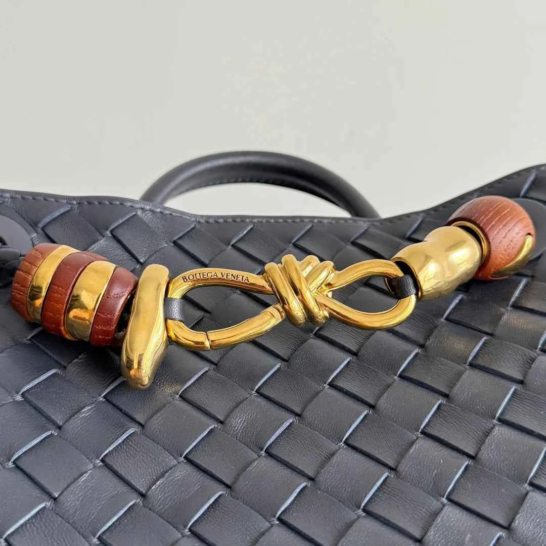 Bottega Veneta Small Andiamo Bag in 743568 Lambskin Navy gold