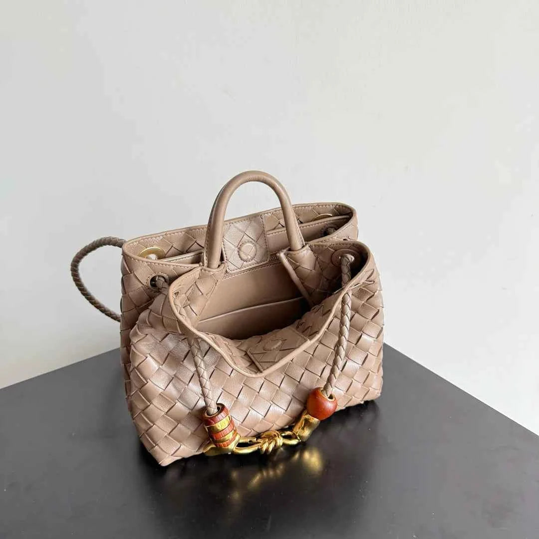 Bottega Veneta Small Andiamo Bag in 743568 power pink Lambskin