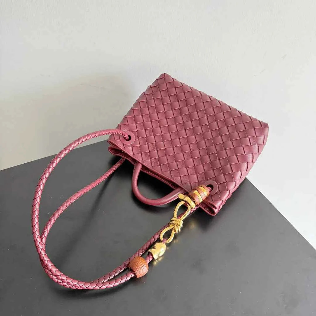 Bottega Veneta Small Andiamo Bag in 743568 wine red Lambskin