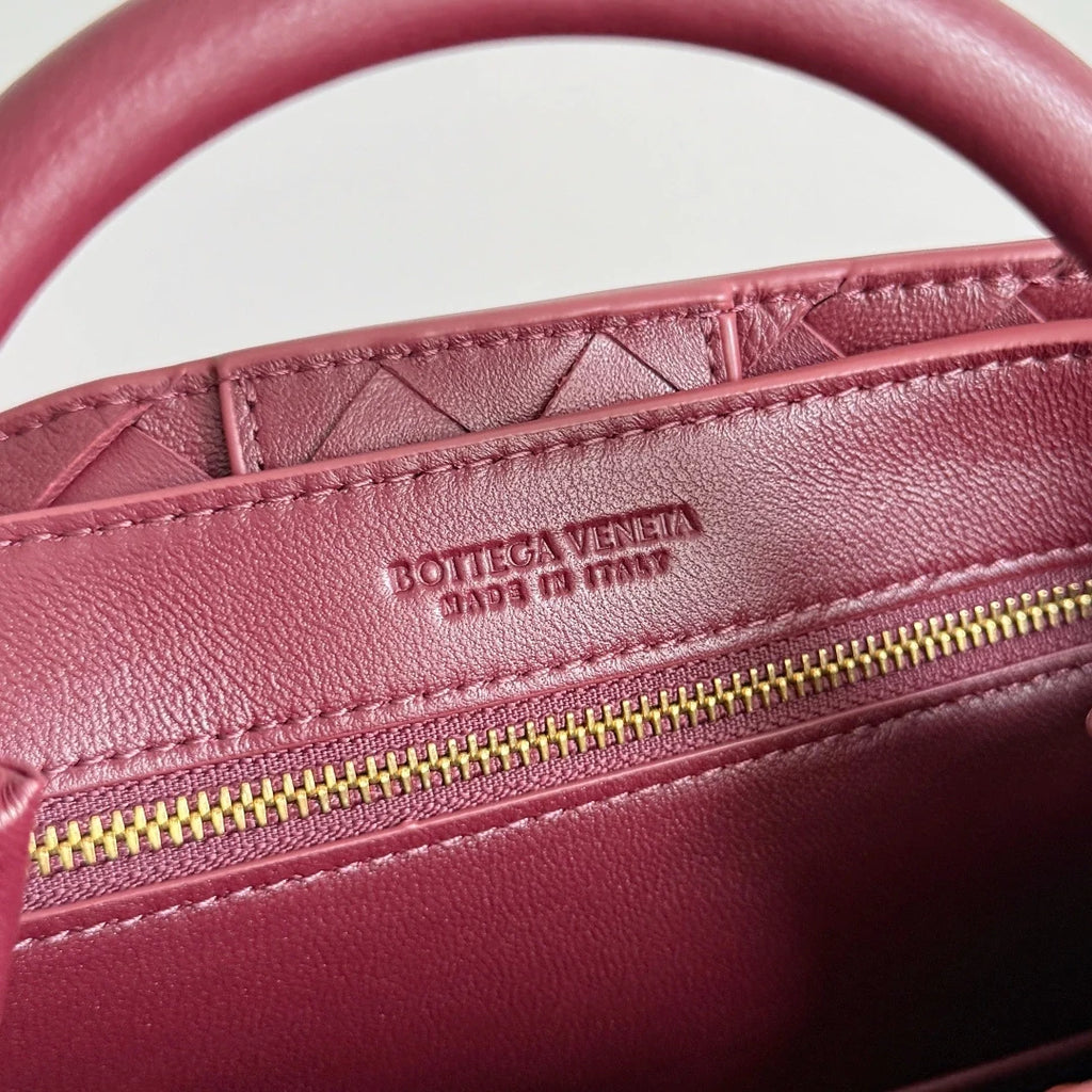 Bottega Veneta Small Andiamo Bag in 743568 wine red Lambskin