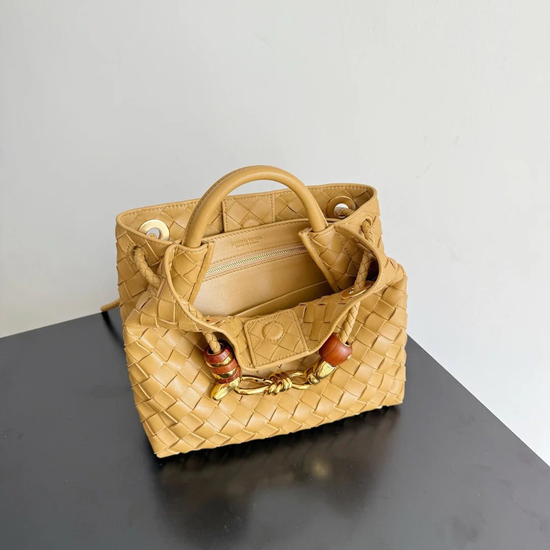 Bottega Veneta Small Andiamo Bag in 743568 tan Lambskin