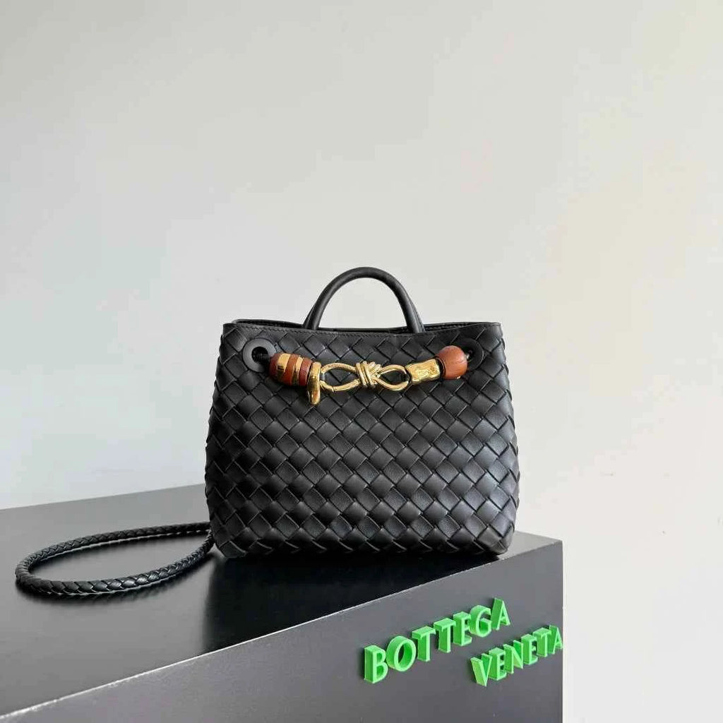 Bottega Veneta Small Andiamo Bag in 743568 Lambskin Black Gold