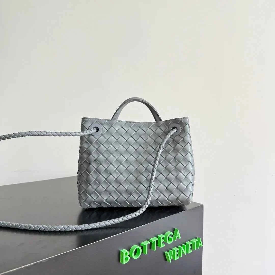 Bottega Veneta Small Andiamo Bag in 743568 gray Lambskin