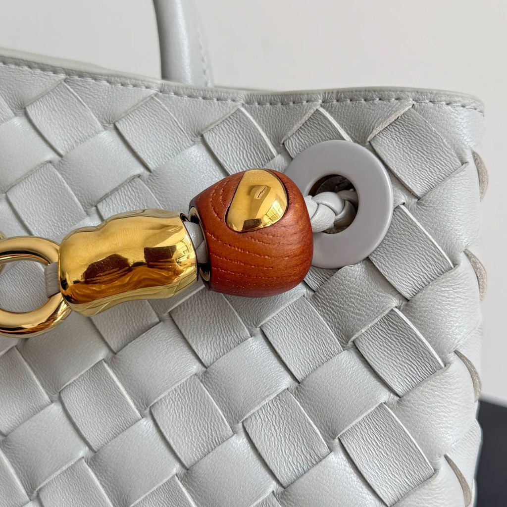 Bottega Veneta Small Andiamo Bag in 743568 light gray Lambskin