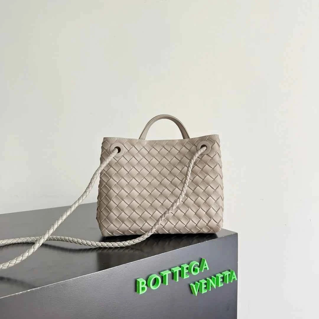Bottega Veneta Small Andiamo Bag in 743568 power gray Lambskin