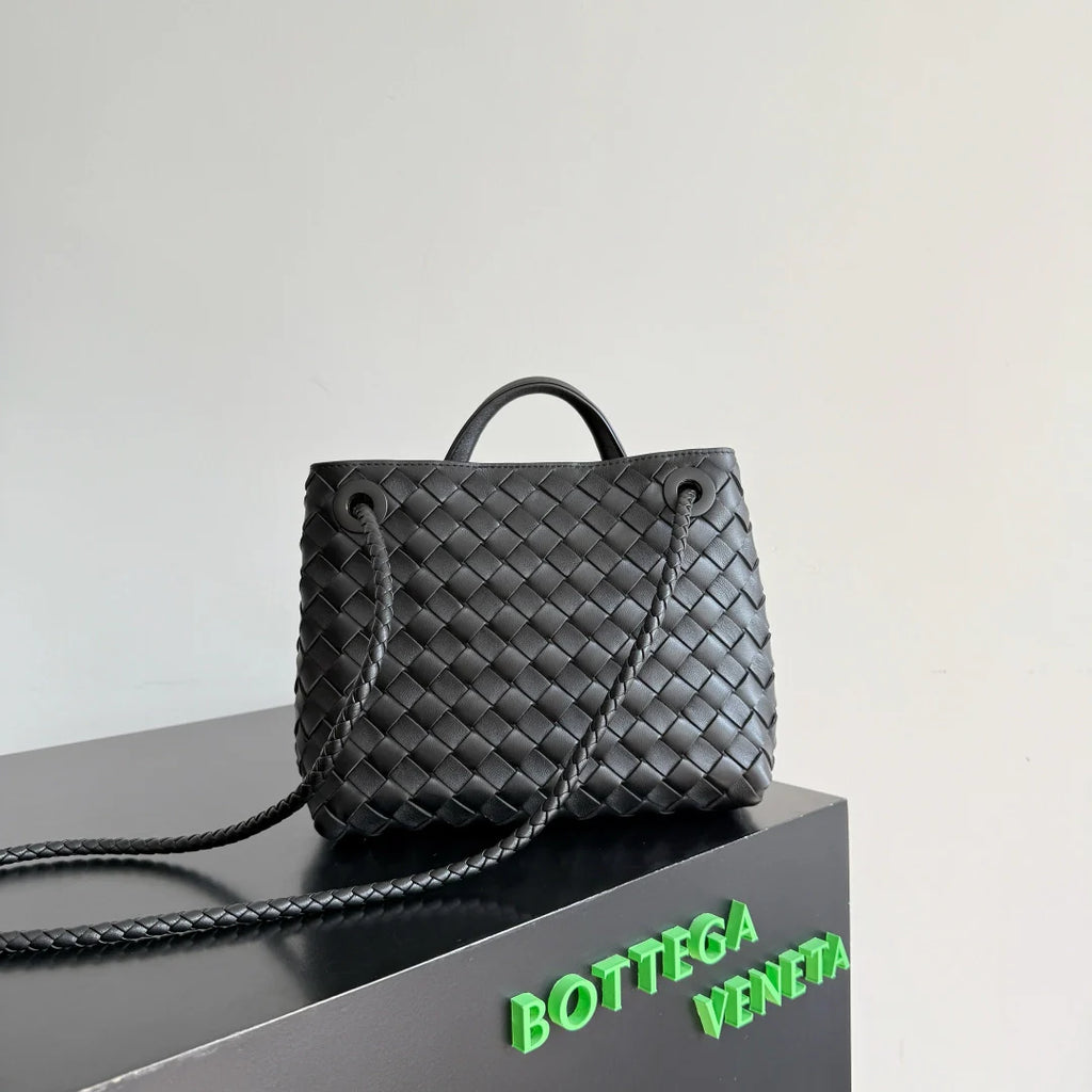 Bottega Veneta Small Andiamo Bag in 743568 Lambskin Black Gold