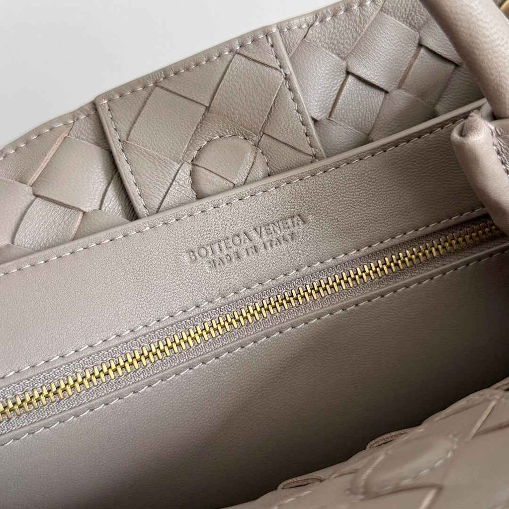 Bottega Veneta Small Andiamo Bag in 743568 power gray Lambskin