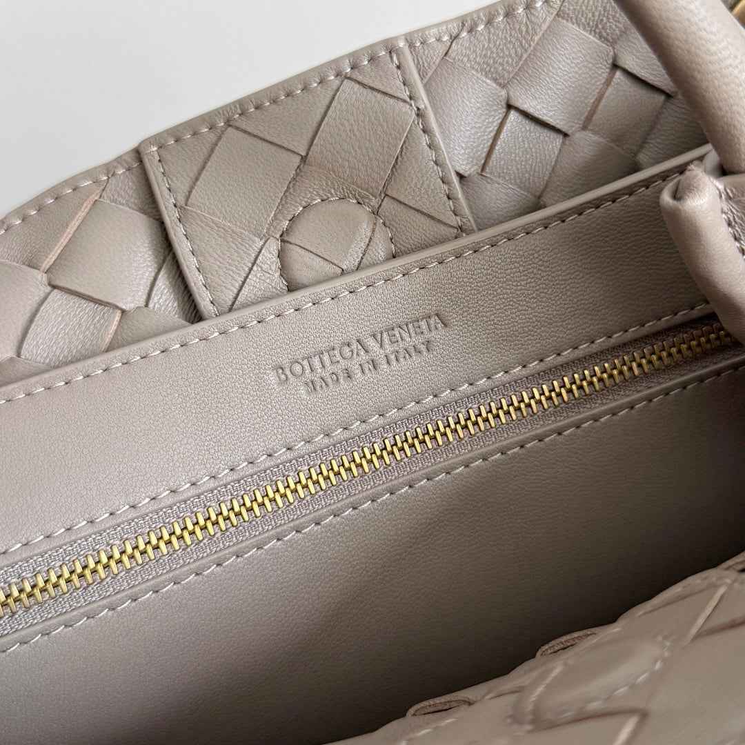 Bottega Veneta Small Andiamo Bag in 743568 power gray Lambskin