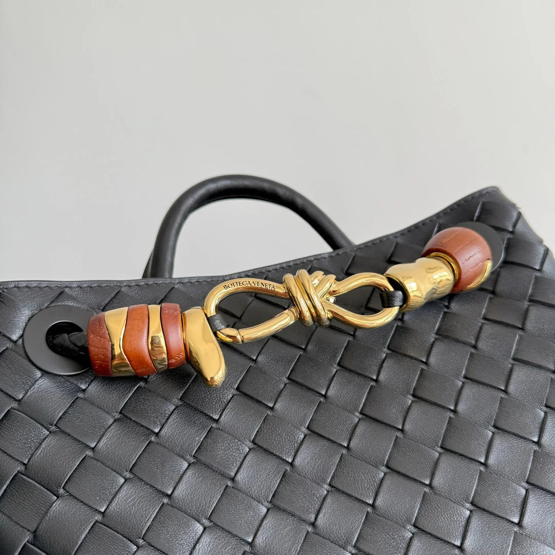 Bottega Veneta Small Andiamo Bag in 743568 Lambskin Black Gold