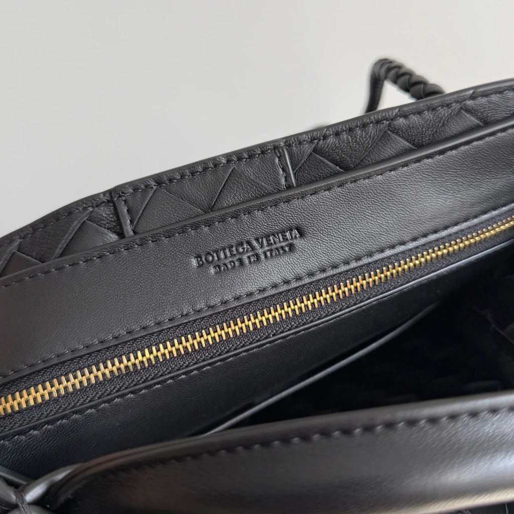 Bottega Veneta Small Andiamo Bag in 743568 Lambskin Black Gold