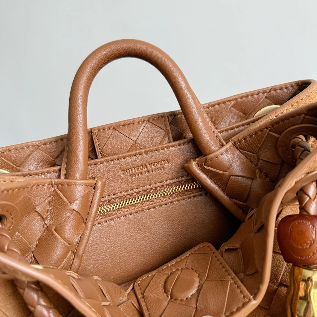 Bottega Veneta Small Andiamo Bag in 743568 Suede brown