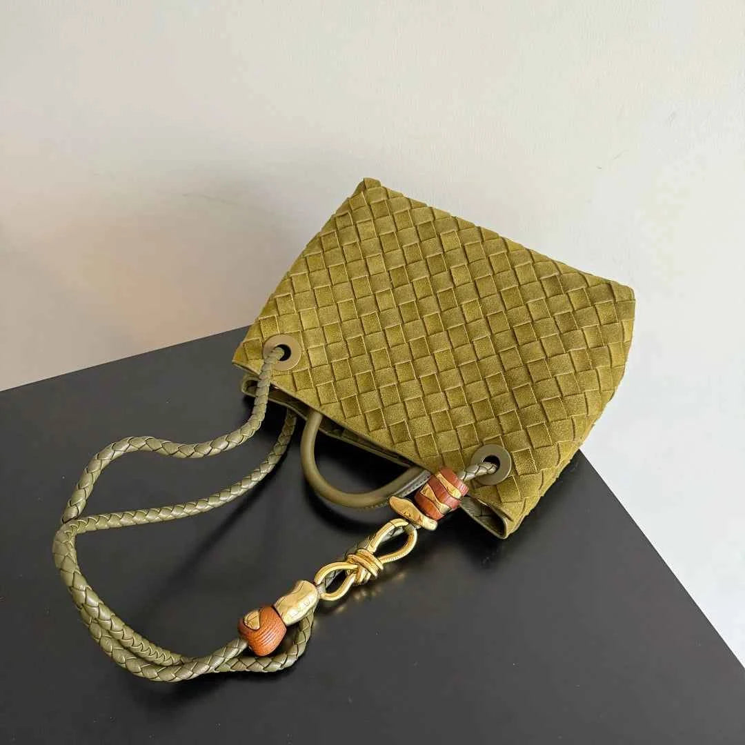Bottega Veneta Small Andiamo Bag in 743568 Suede green