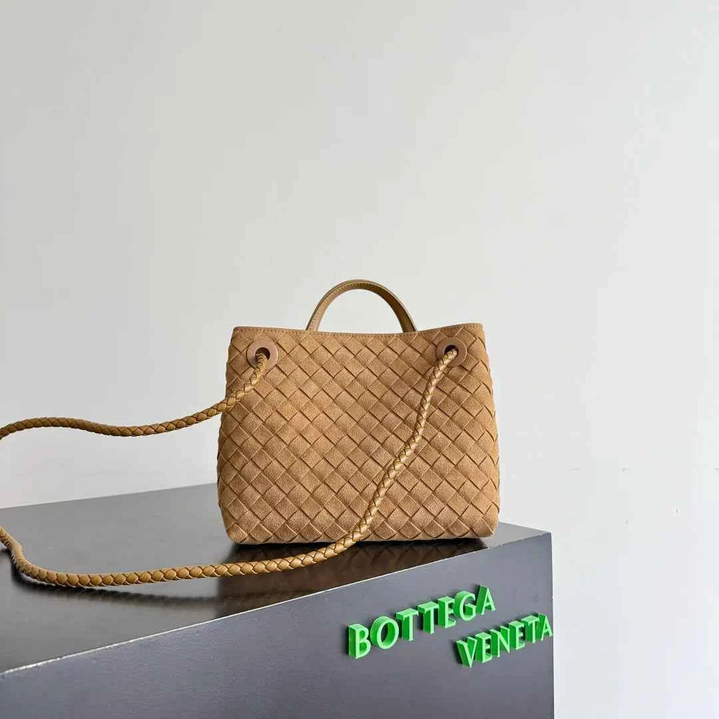 Bottega Veneta Small Andiamo Bag in 743568 Suede apricot